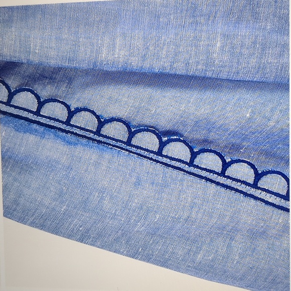 Ann Taylor NWT Chambray Popover with Scallop Trim Size MP - Picture 3 of 12